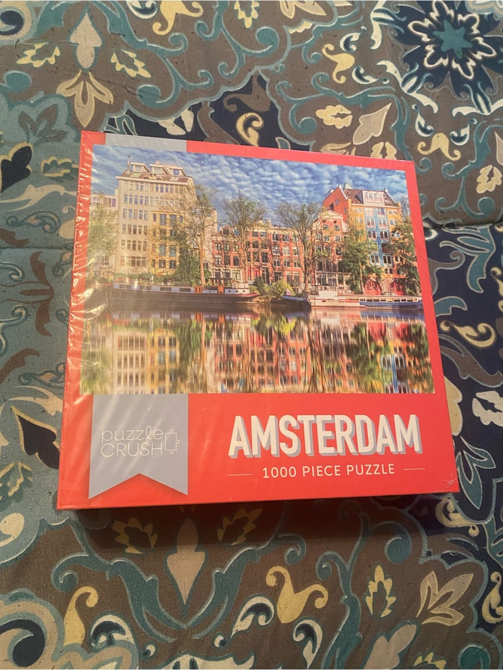 Puzzle Crush Amsterdam 1000-Piece Jigsaw Puzzle - Red